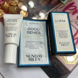 3 piece Sunday Riley skincare set​